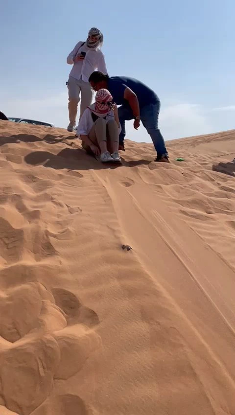 Sandboarding in Timlaline
